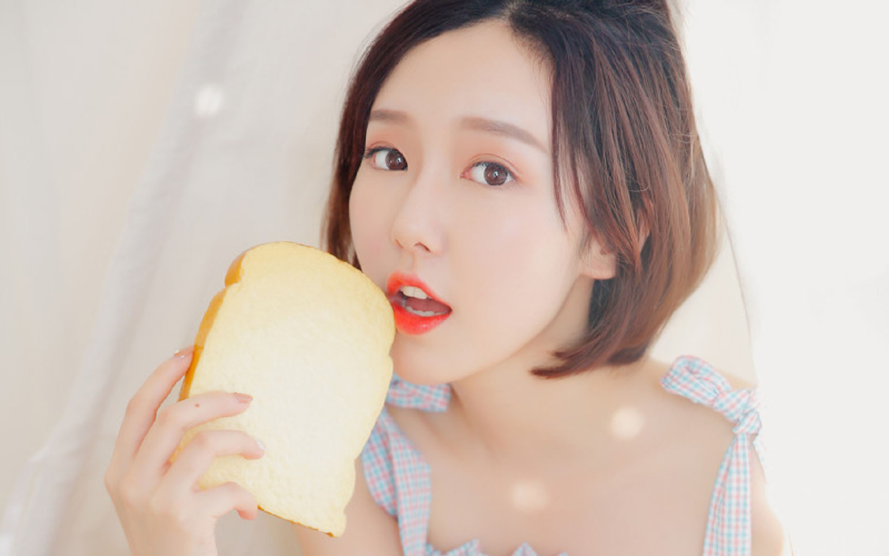 1998年总决赛第六场：乔丹带领公牛在倒数第二分钟完成奇迹逆转，成功夺冠，成为他六夺冠军的经典瞬间之一。